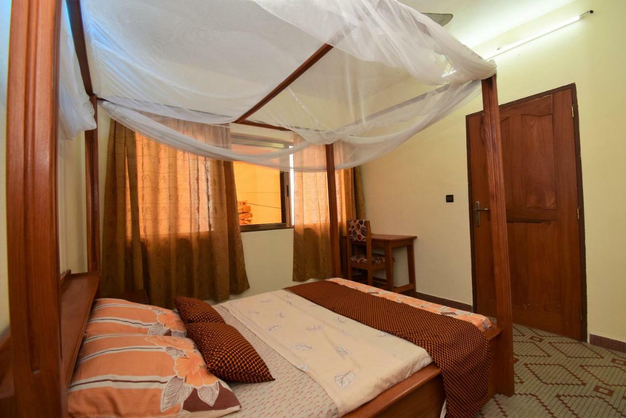 B&B Chez Rita โกโตนู ภายนอก รูปภาพ