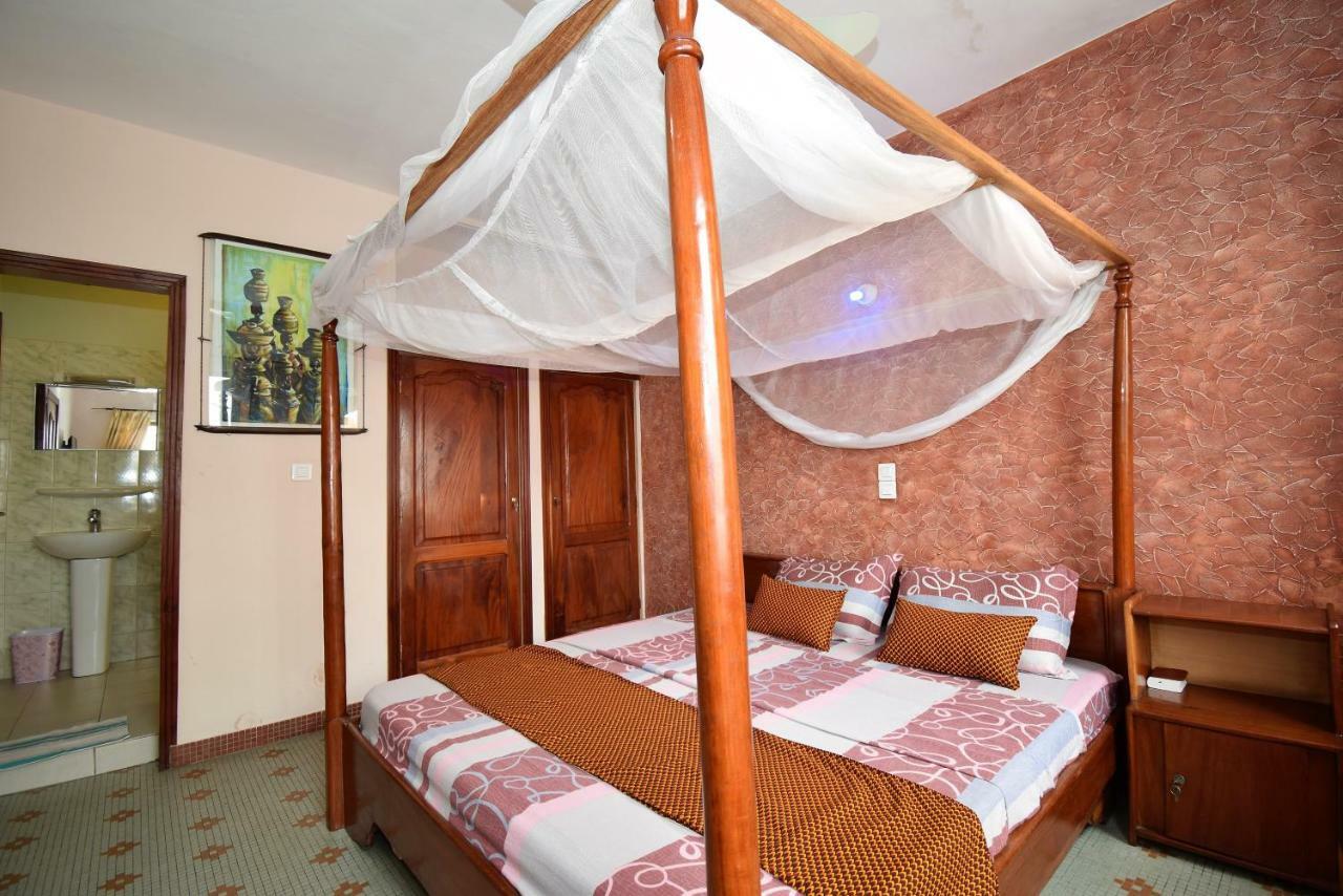 B&B Chez Rita โกโตนู ภายนอก รูปภาพ