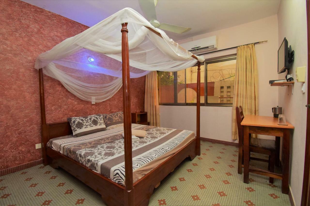 B&B Chez Rita โกโตนู ภายนอก รูปภาพ
