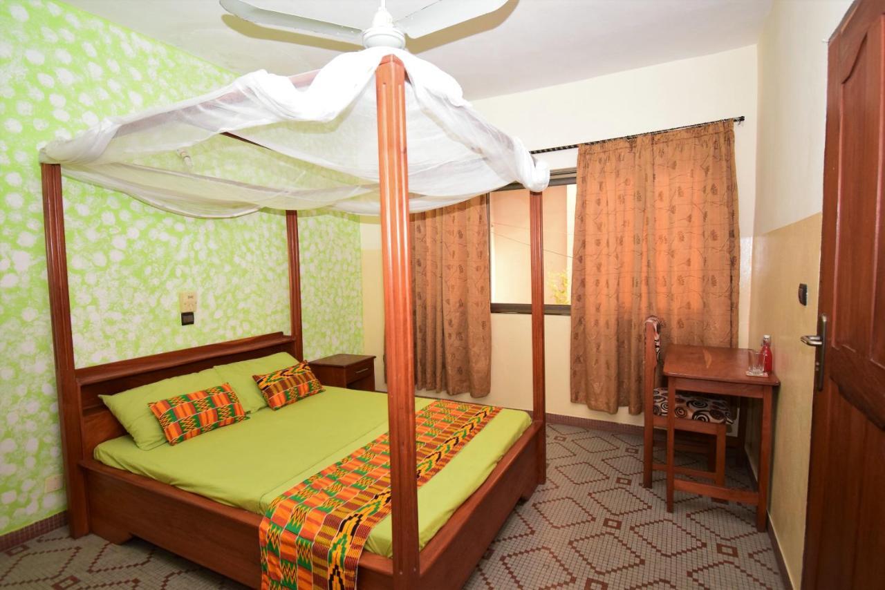 B&B Chez Rita โกโตนู ภายนอก รูปภาพ