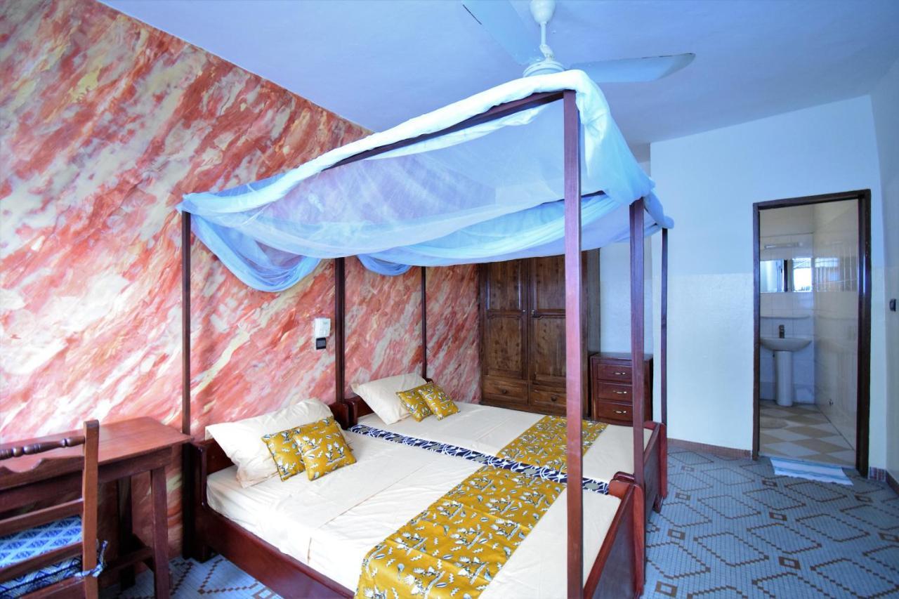 B&B Chez Rita โกโตนู ภายนอก รูปภาพ